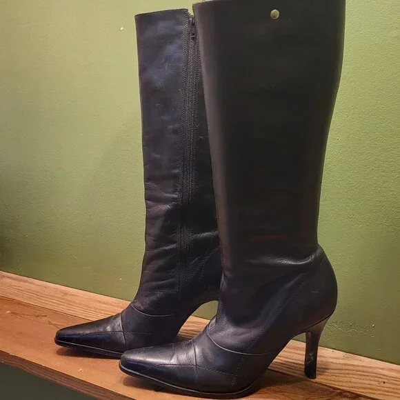 The Dominators - Picture 1 of 2